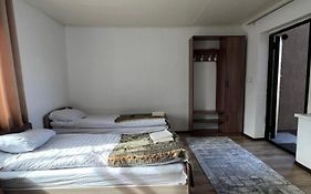 Tunuk Guest House